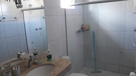 Cód.C028, Casa 3 quartos/suítes, 10 pessoas, praia de Taperapuan.