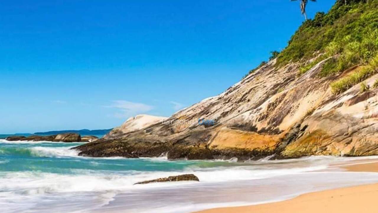 House for vacation rental in Balneário Camboriú (Praia do Estaleirinho)