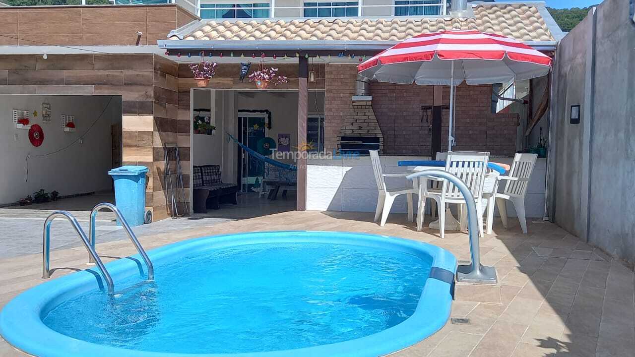 House for vacation rental in Balneário Camboriú (Praia do Estaleirinho)