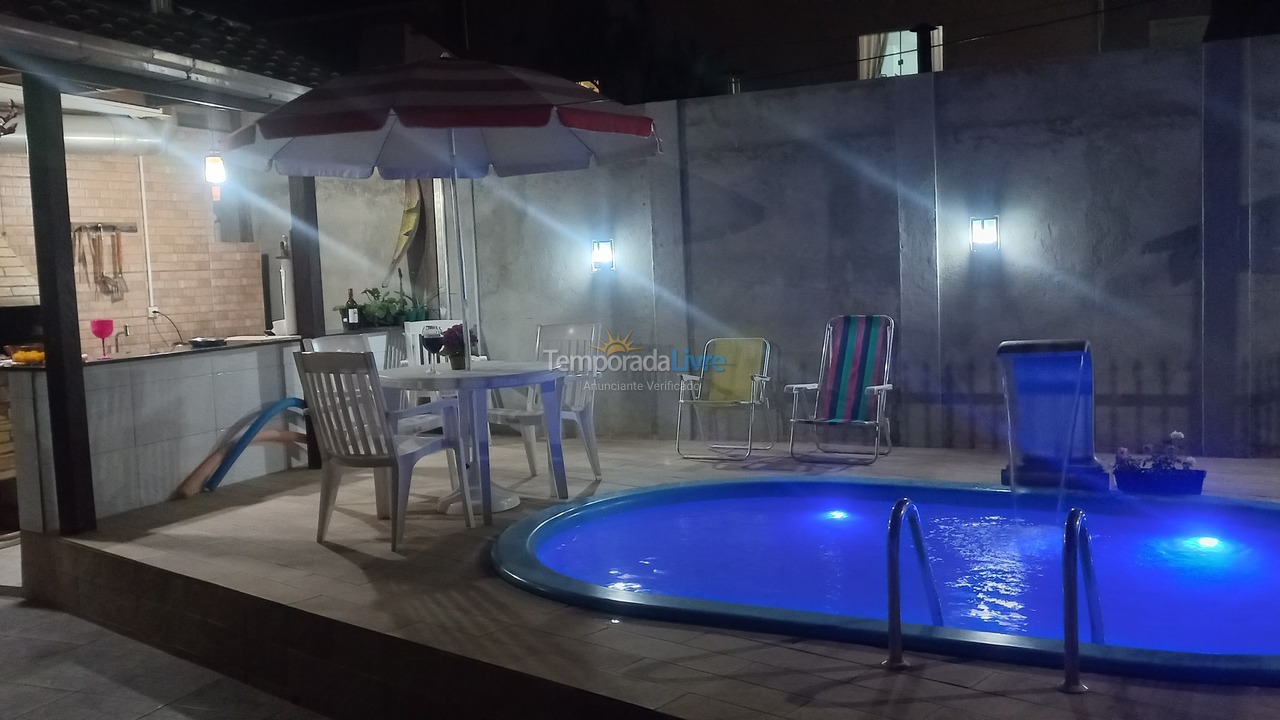 House for vacation rental in Balneário Camboriú (Praia do Estaleirinho)