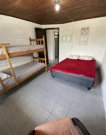 CASA DUNAS frente ao mar literalmente na areia, acomoda até 12 pessoas