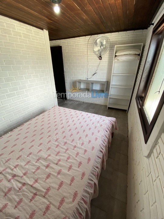 Casa para aluguel de temporada em Passo de Torres (Praia dos Molhes)