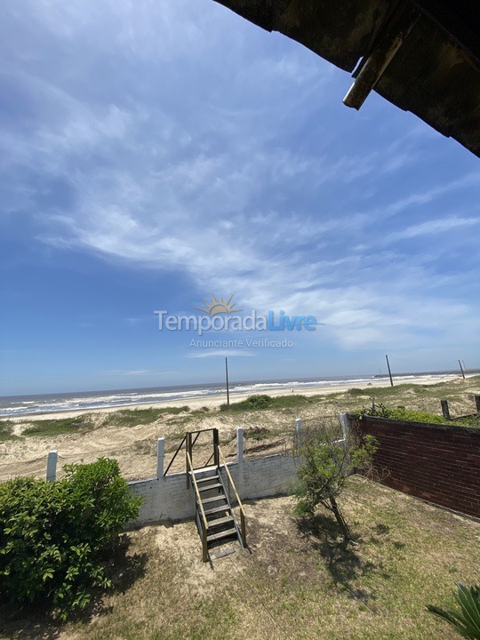 Casa para aluguel de temporada em Passo de Torres (Praia dos Molhes)