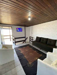 CASA DUNAS frente ao mar literalmente na areia, acomoda até 12 pessoas