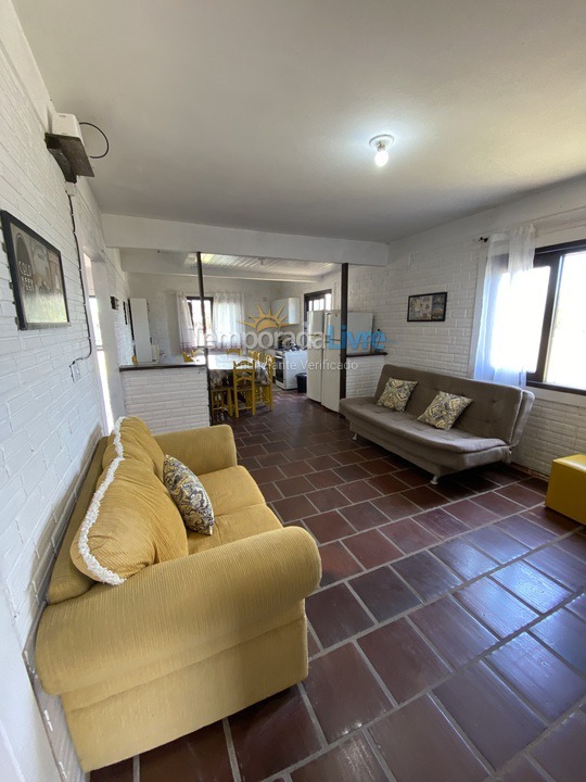 Casa para aluguel de temporada em Passo de Torres (Praia dos Molhes)