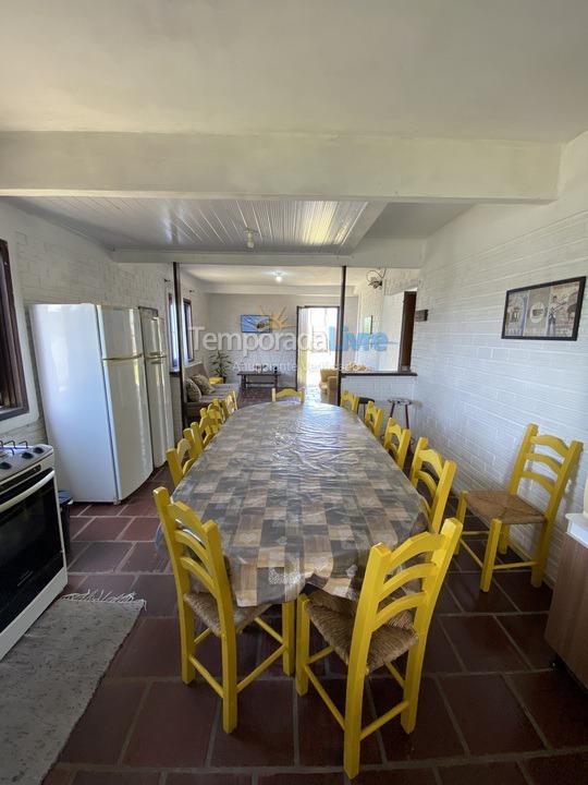 Casa para aluguel de temporada em Passo de Torres (Praia dos Molhes)