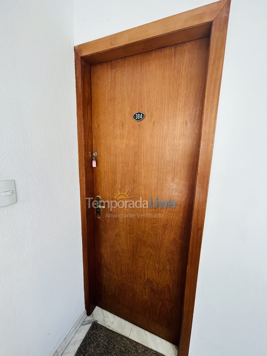 Apartamento para aluguel de temporada em Itapema (Meia Praia)