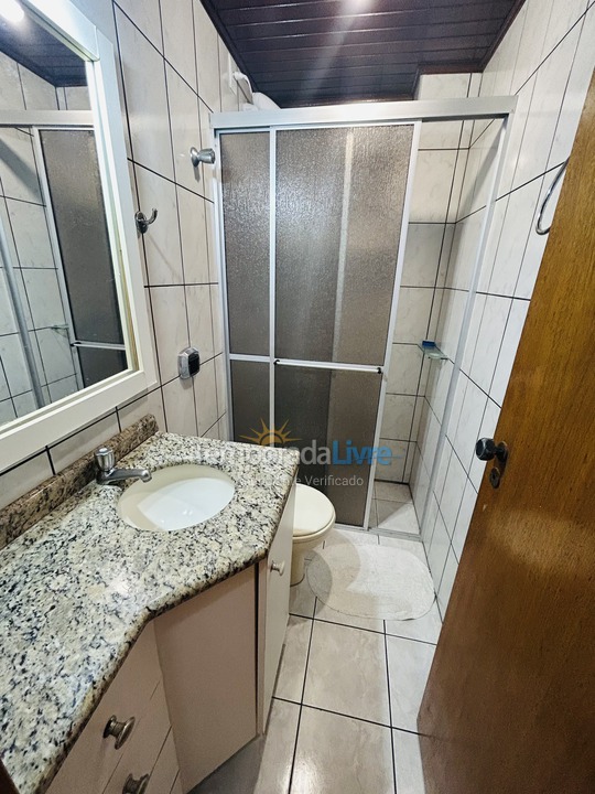 Apartamento para aluguel de temporada em Itapema (Meia Praia)