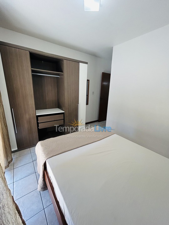 Apartamento para aluguel de temporada em Itapema (Meia Praia)