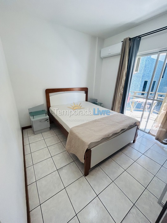 Apartamento para aluguel de temporada em Itapema (Meia Praia)