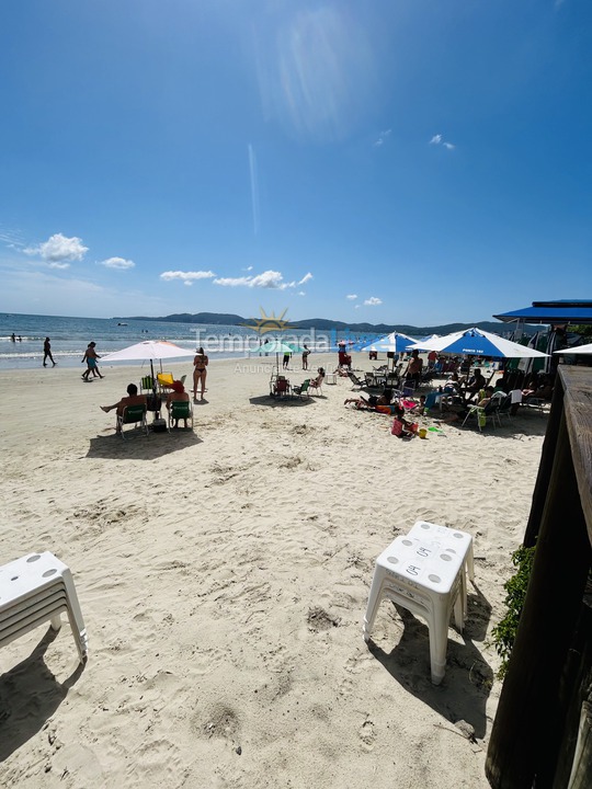 Apartamento para aluguel de temporada em Itapema (Meia Praia)