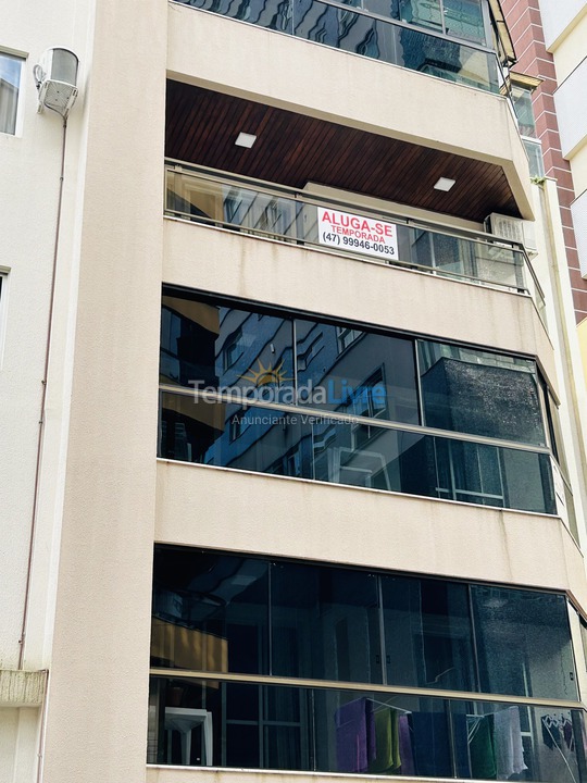 Apartamento para aluguel de temporada em Itapema (Meia Praia)