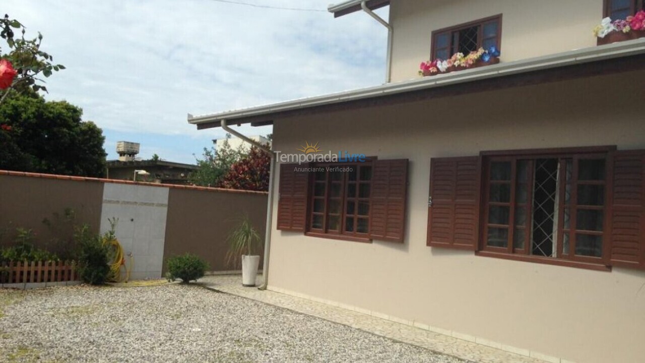 Casa para alquiler de vacaciones em Bombinhas (Canto Grande)