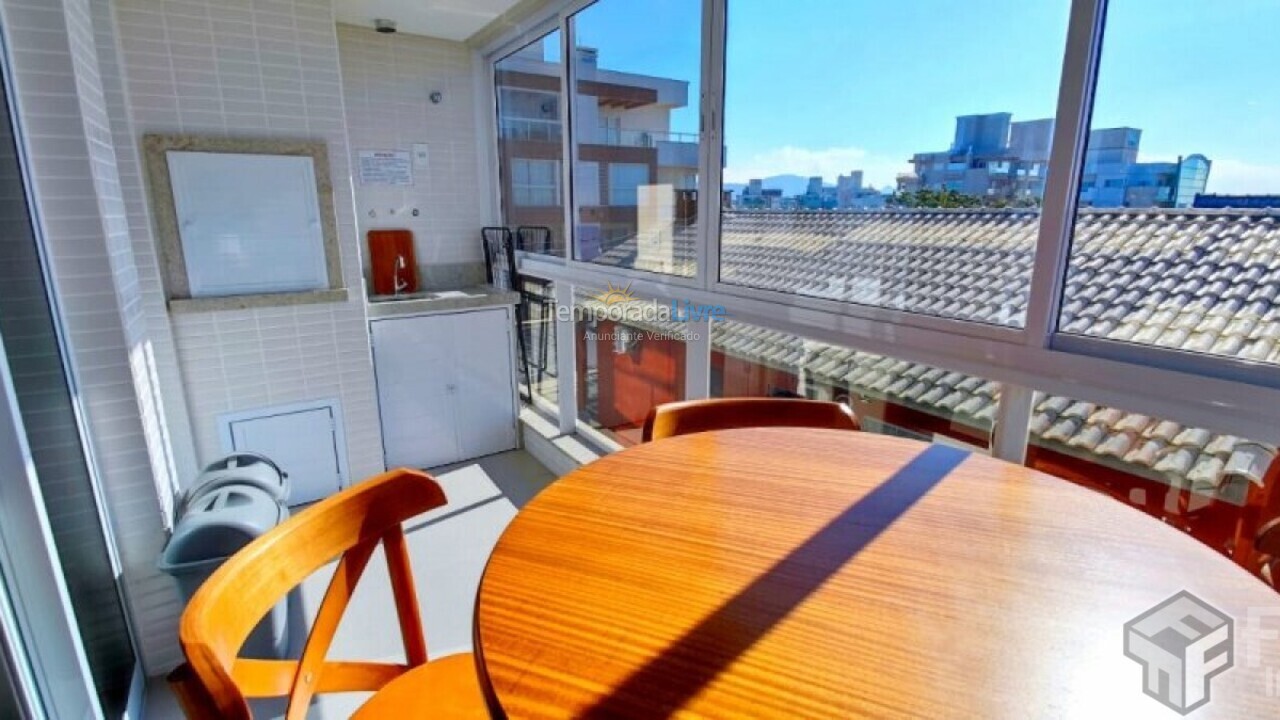 Apartamento para aluguel de temporada em Bombinhas (Canto Grande)