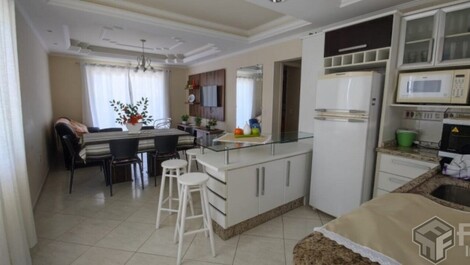 Apartment with Side Sea View 100m from Mariscal Beach