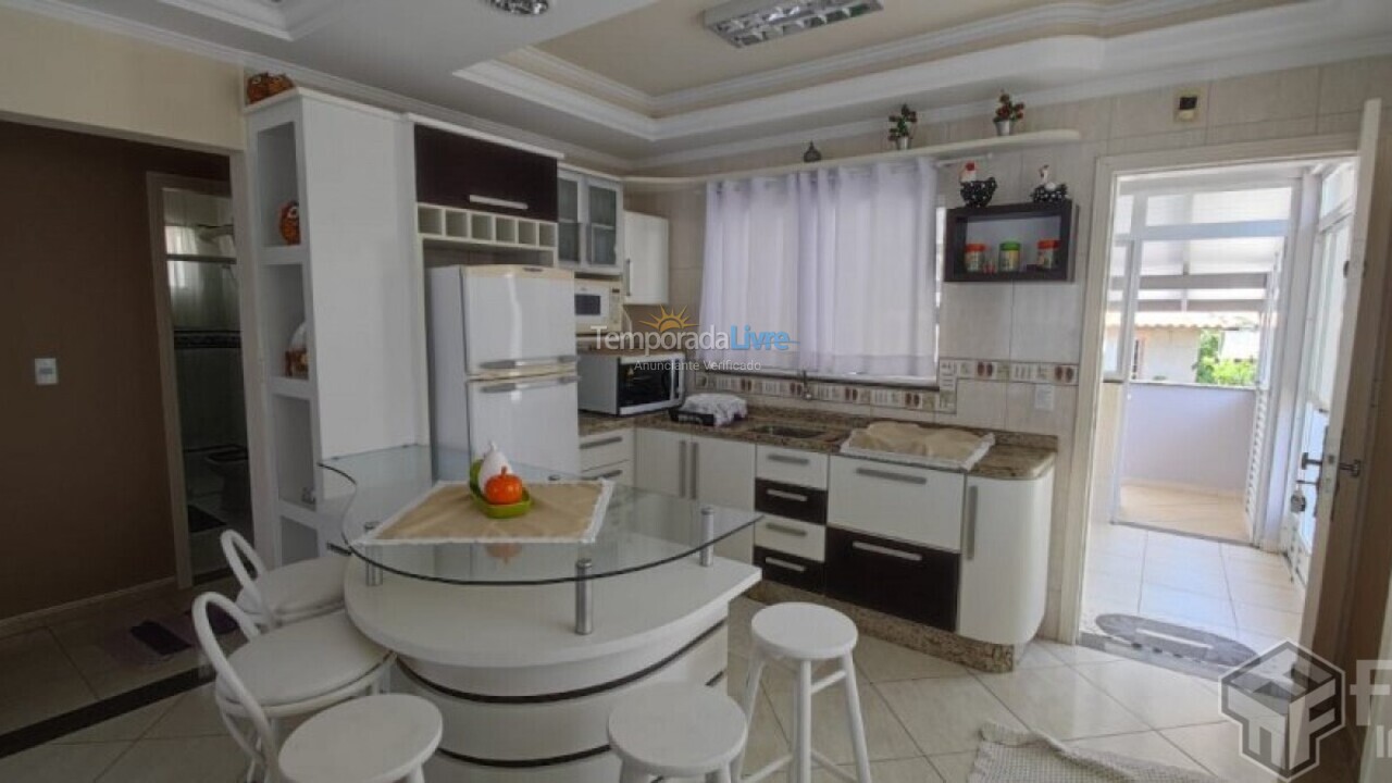 Apartment for vacation rental in Bombinhas (Canto Grande)