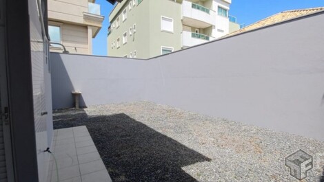 Apartment with Side Sea View 100m from Mariscal Beach