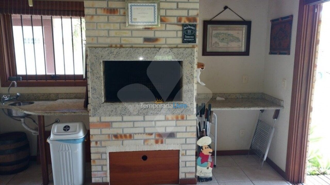 Casa para alquiler de vacaciones em Garopaba (Praia da Ferrugem)