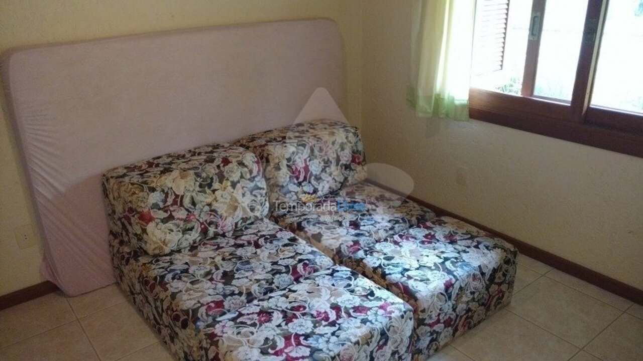 Casa para alquiler de vacaciones em Garopaba (Praia da Ferrugem)