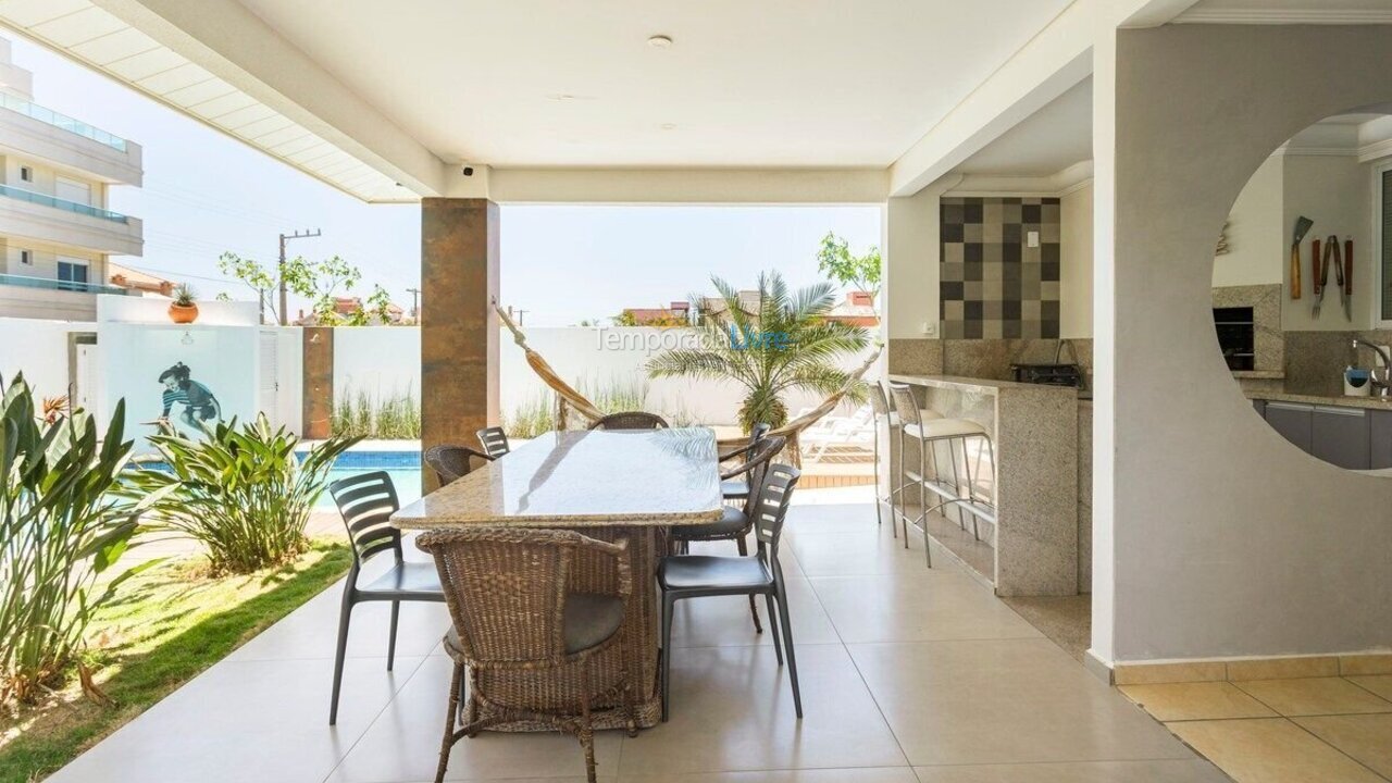 Casa para alquiler de vacaciones em Bombinhas (Canto Grande)