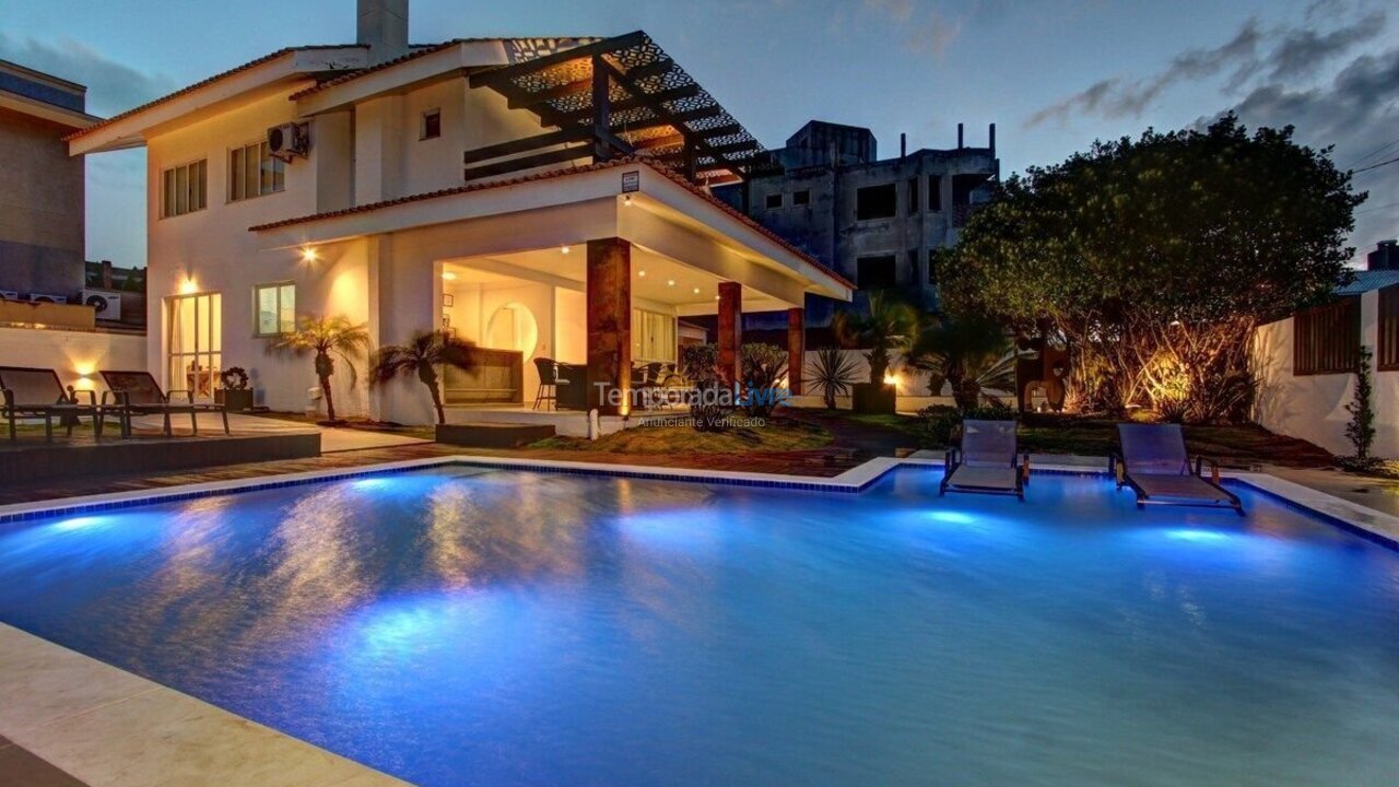 Casa para alquiler de vacaciones em Bombinhas (Canto Grande)