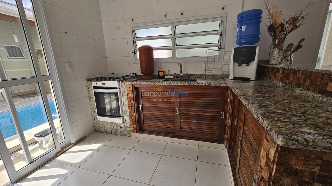 Casa para aluguel de temporada em Ubatuba (Praia do Lázaro)