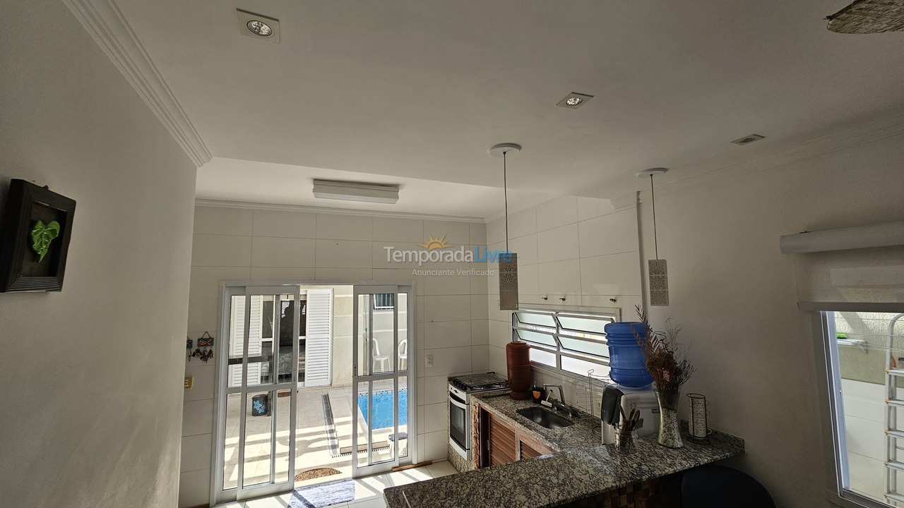 Casa para aluguel de temporada em Ubatuba (Praia do Lázaro)