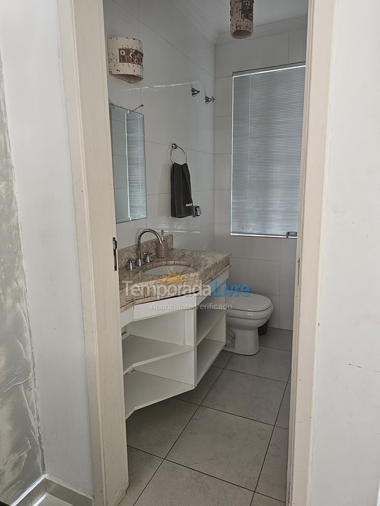 Casa para aluguel de temporada em Ubatuba (Praia do Lázaro)