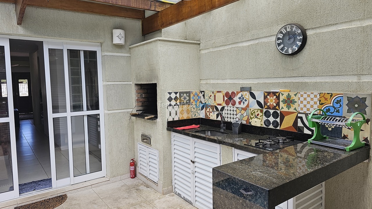 Casa para aluguel de temporada em Ubatuba (Praia do Lázaro)