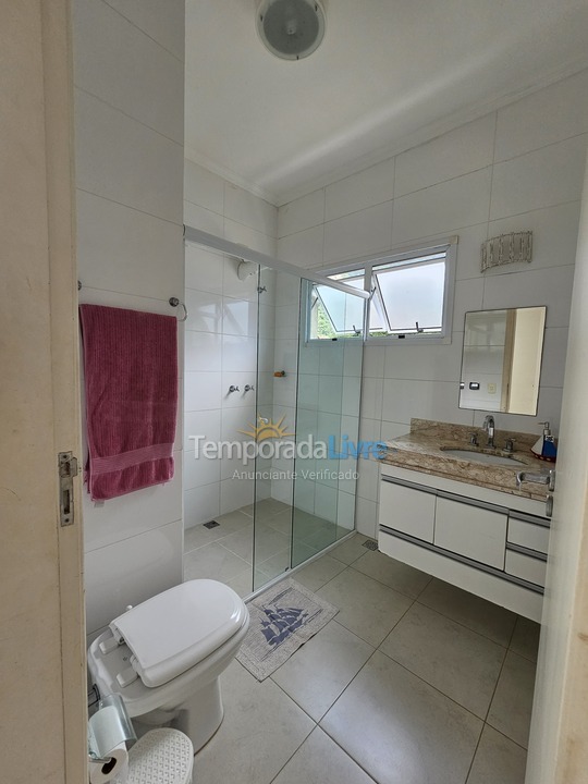 Casa para aluguel de temporada em Ubatuba (Praia do Lázaro)