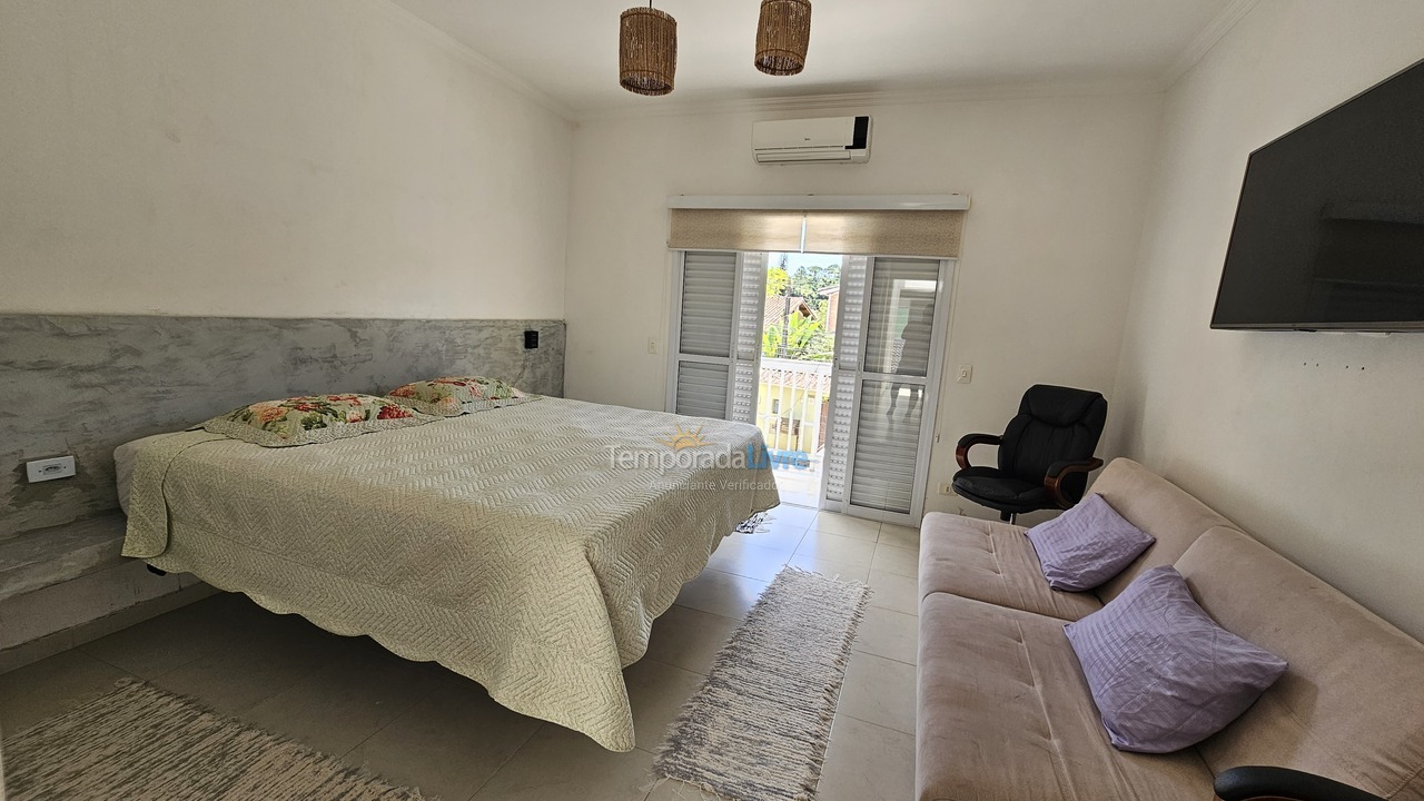 Casa para aluguel de temporada em Ubatuba (Praia do Lázaro)