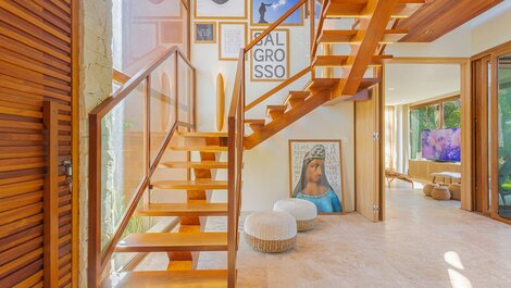 Casa de lujo con criada y cocinera