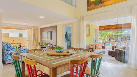 Excellent 5 Bedroom House 300m from the Beach