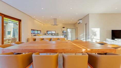 Excelente casa de 5 suites