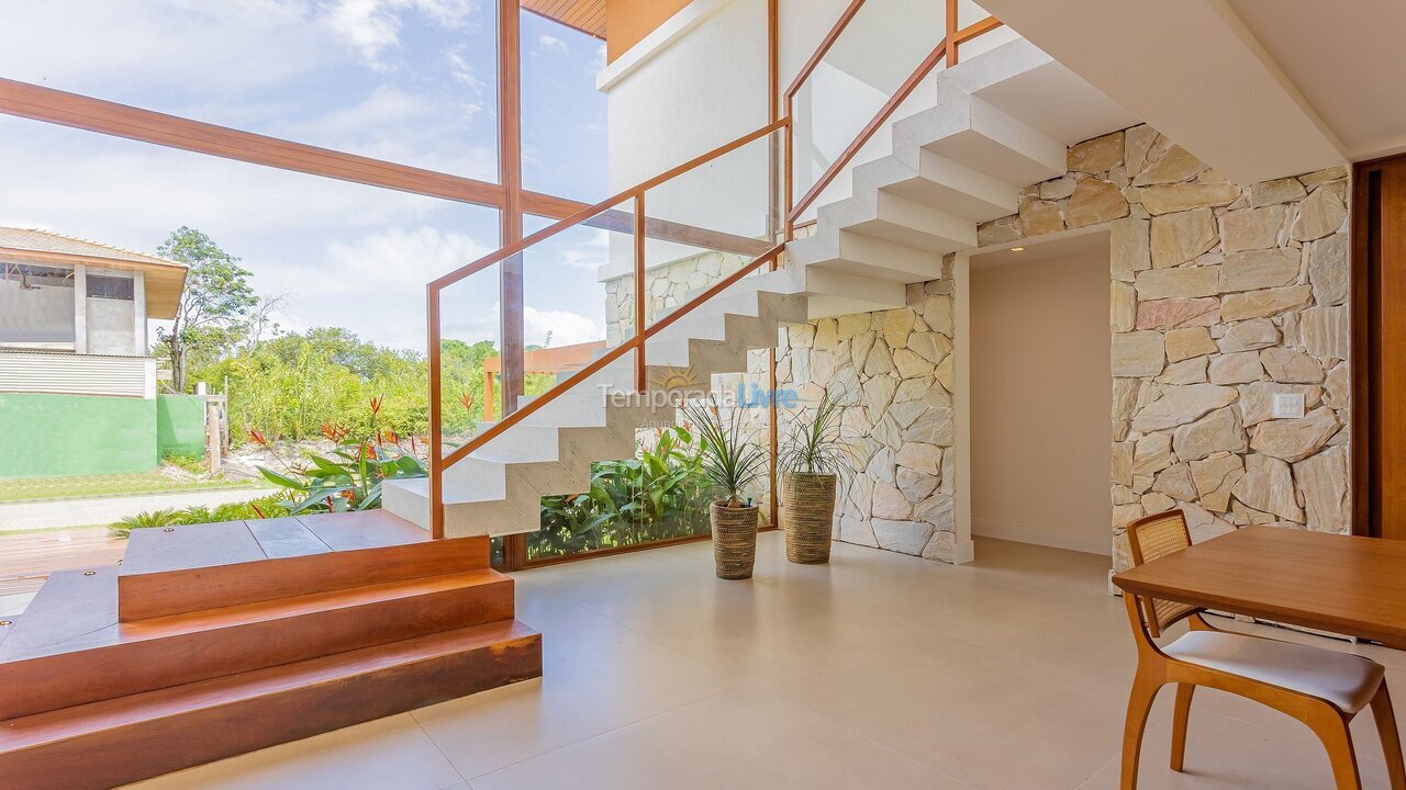 Casa para aluguel de temporada em Mata de São João (Praia do Forte)