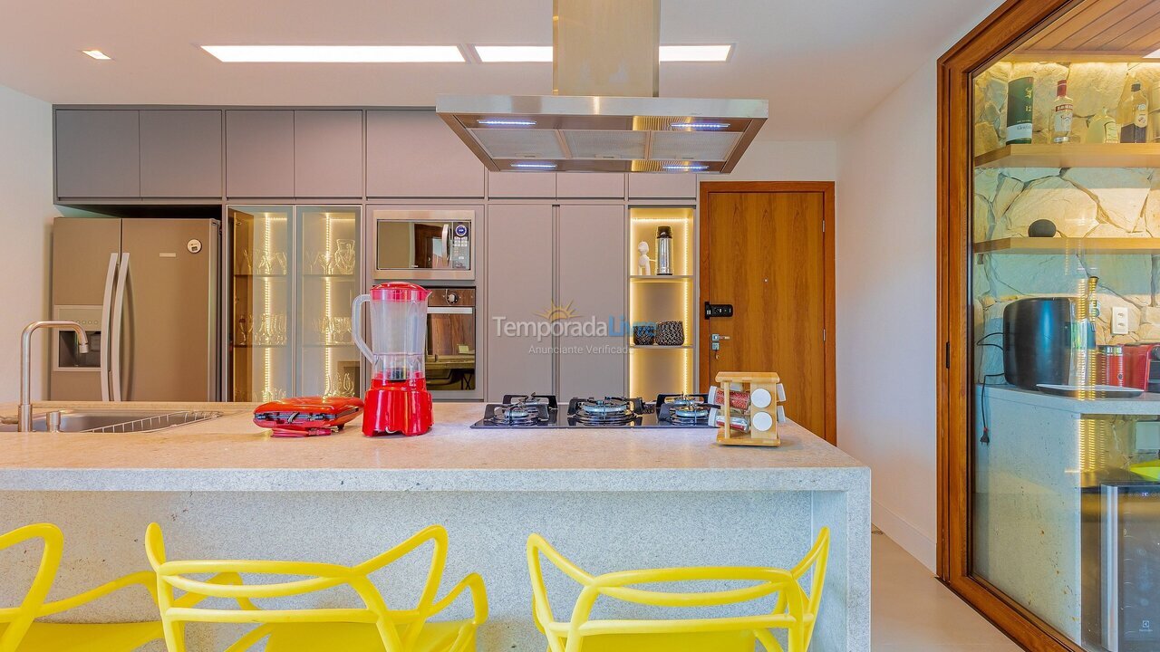 Casa para aluguel de temporada em Mata de São João (Praia do Forte)