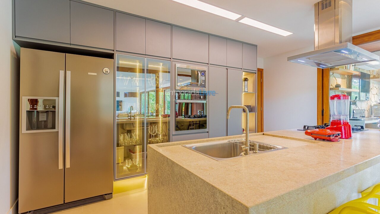 Casa para aluguel de temporada em Mata de São João (Praia do Forte)