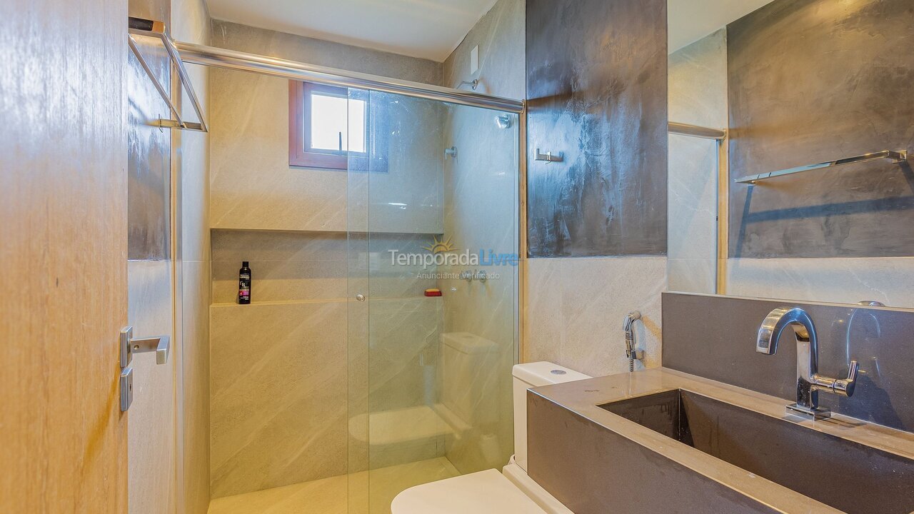 Casa para aluguel de temporada em Mata de São João (Praia do Forte)