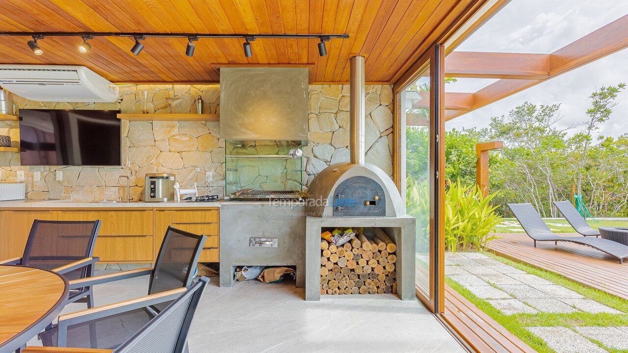 Casa para aluguel de temporada em Mata de São João (Praia do Forte)