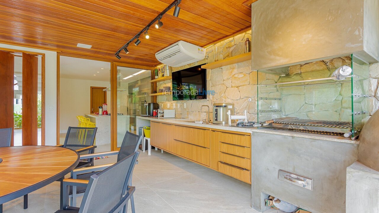 Casa para aluguel de temporada em Mata de São João (Praia do Forte)