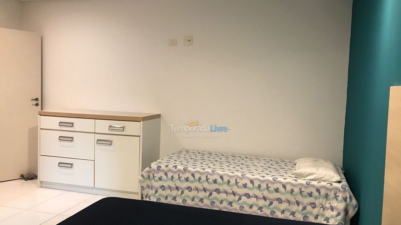Apartamento para aluguel de temporada em Ubatuba (Praia Grande)