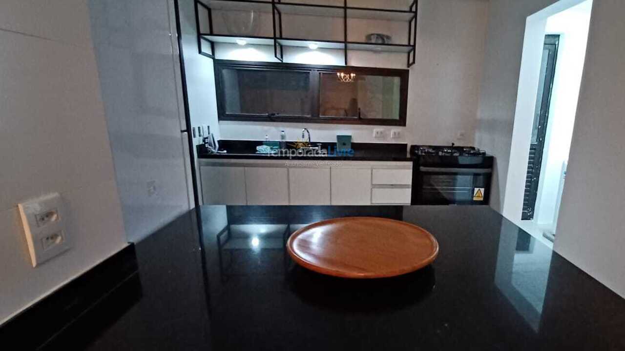 Casa para aluguel de temporada em São Sebastião (Camburi)