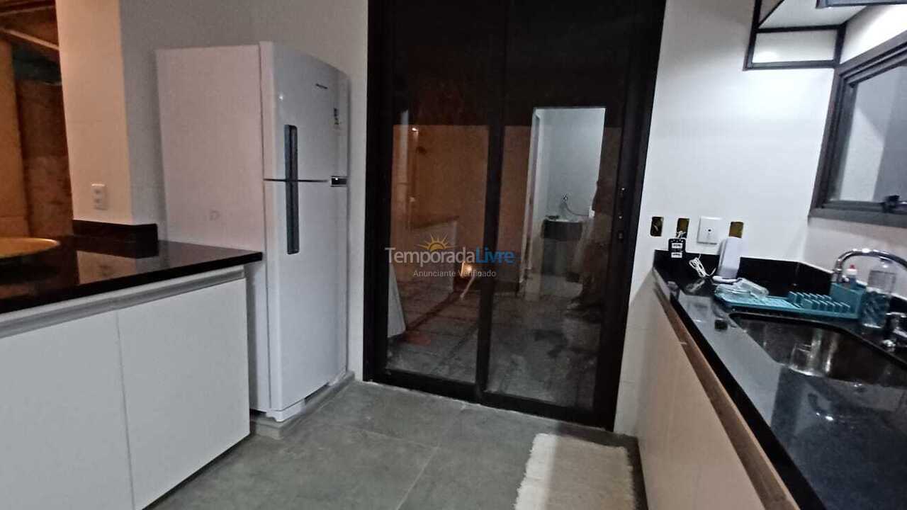 Casa para aluguel de temporada em São Sebastião (Camburi)