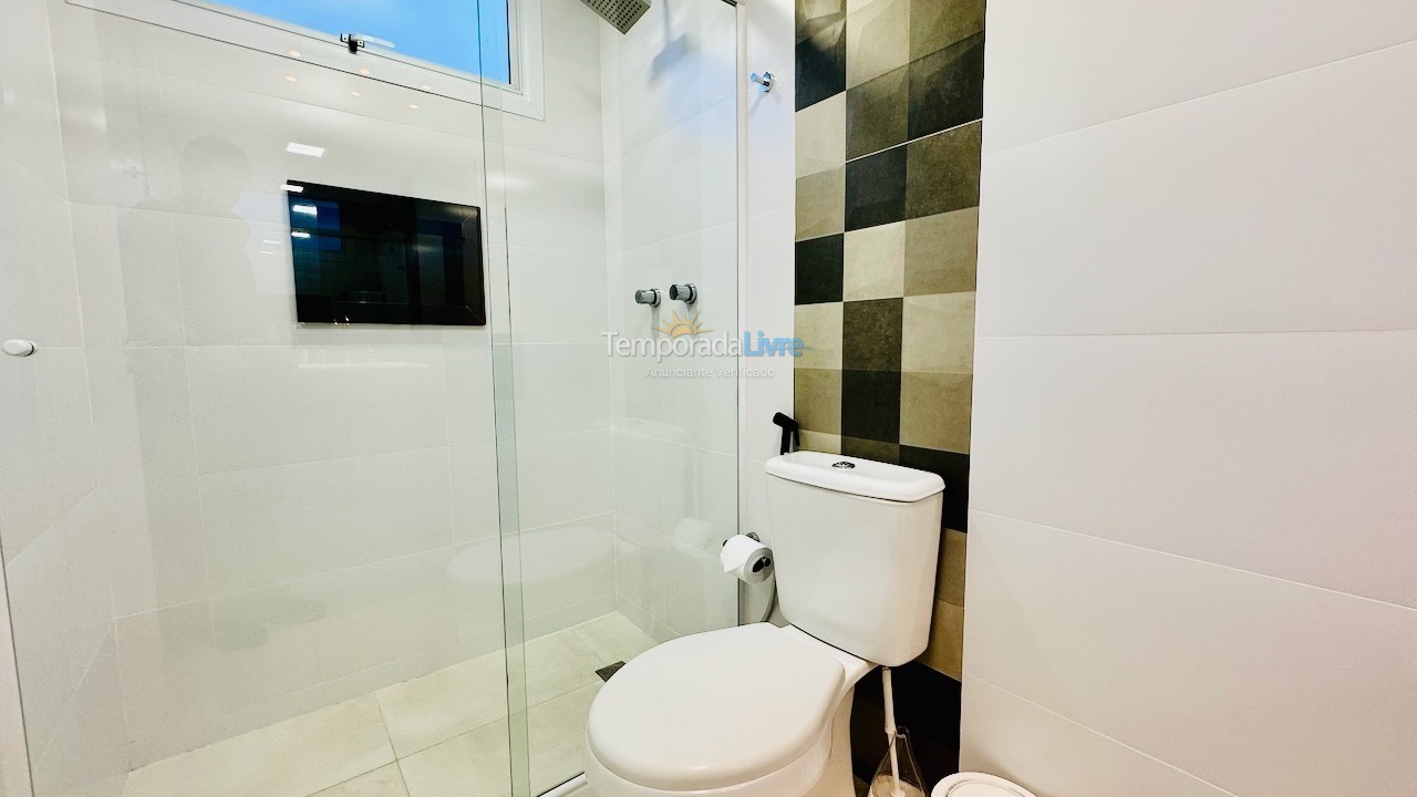 Apartamento para aluguel de temporada em Balneário Camboriú (Praia Central)