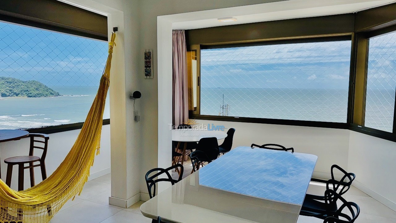 Apartamento para aluguel de temporada em Balneário Camboriú (Praia Central)