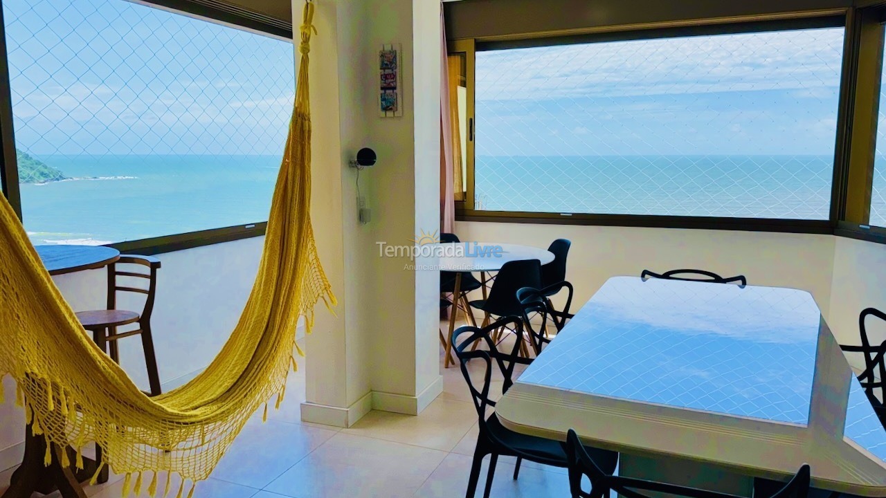 Apartamento para aluguel de temporada em Balneário Camboriú (Praia Central)