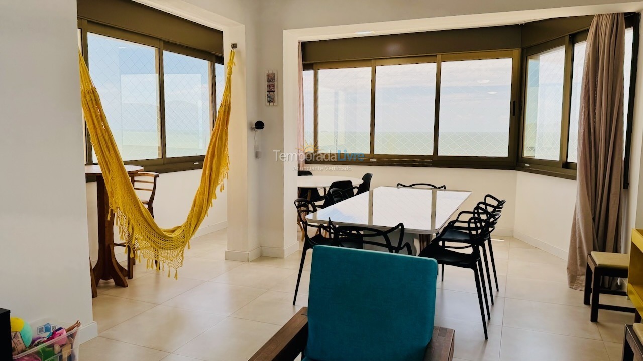 Apartamento para aluguel de temporada em Balneário Camboriú (Praia Central)