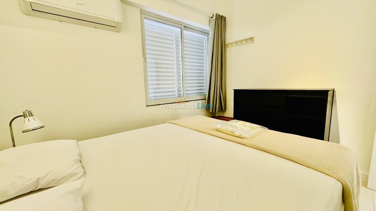 Apartamento para aluguel de temporada em Balneário Camboriú (Praia Central)