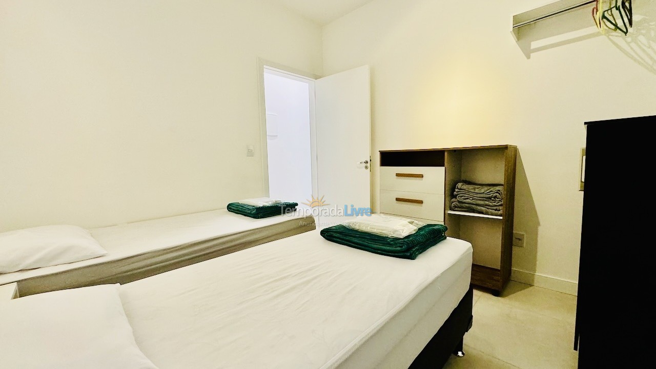 Apartamento para aluguel de temporada em Balneário Camboriú (Praia Central)