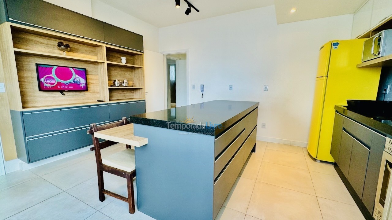 Apartamento para aluguel de temporada em Balneário Camboriú (Praia Central)